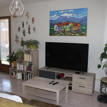 Maison Au Calme Avec Jardin Et Piscine