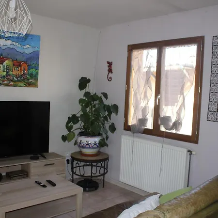 Maison Au Calme Avec Jardin Et Piscine Ferienhaus *