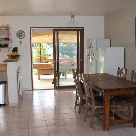 Ferienhaus Maison Au Calme Avec Jardin Et Piscine