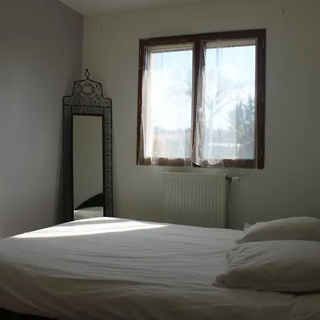 Ferienhaus Maison Au Calme Avec Jardin Et Piscine