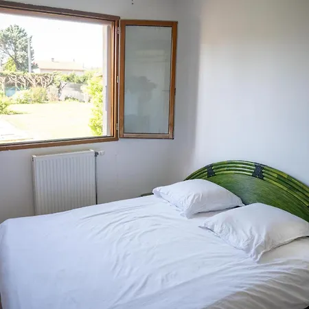 Maison Au Calme Avec Jardin Et Piscine Ferienhaus *