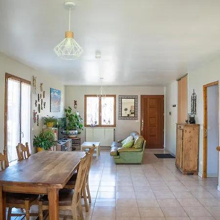 Ferienhaus Maison Au Calme Avec Jardin Et Piscine *
